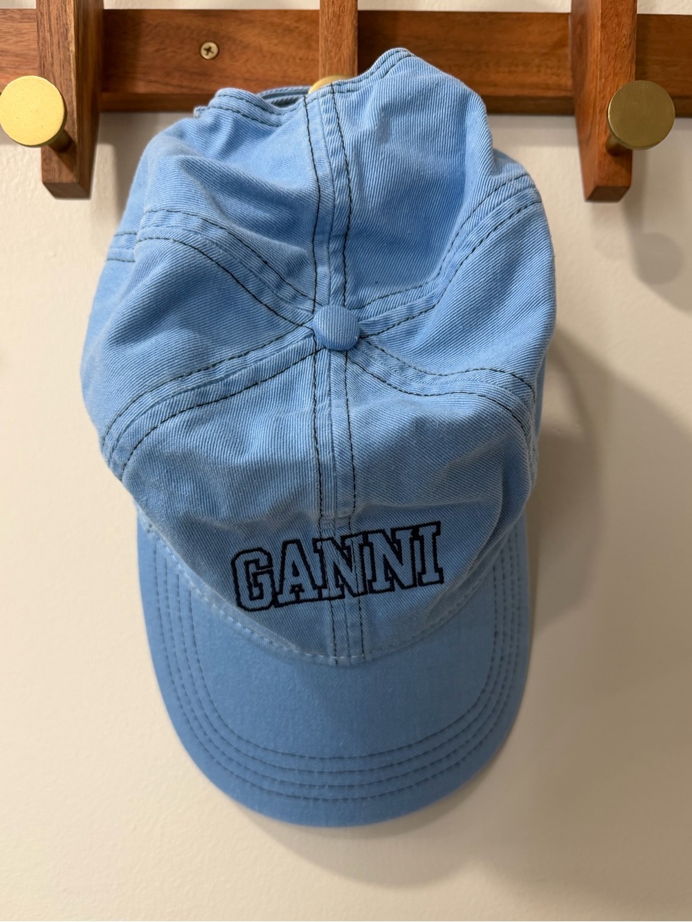 • GANNI Hat •